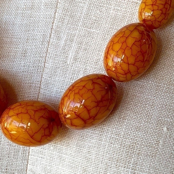 Vintage graduated large chunky beads crackle finish acrylic extra long statement - Picture 2 of 6